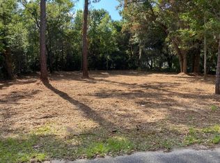 10 Fort Fremont Ct S, Saint Helena Island, SC 29920