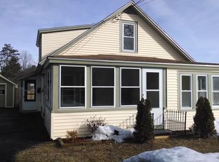 27 Jackson St, Boscawen, NH 03303