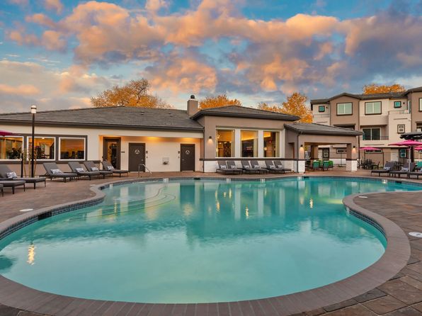 11800 Veterans Pkwy #2006