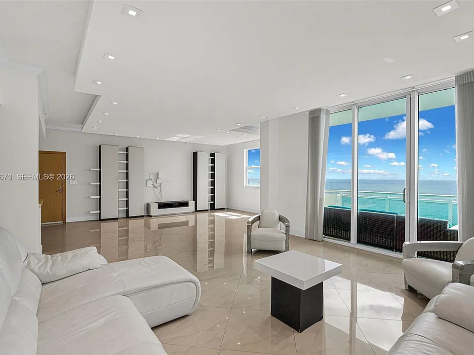 3001 S Ocean Dr #1611