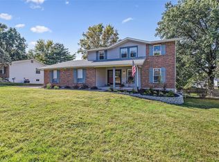 7 Snow Hill Dr, Saint Peters, MO 63376