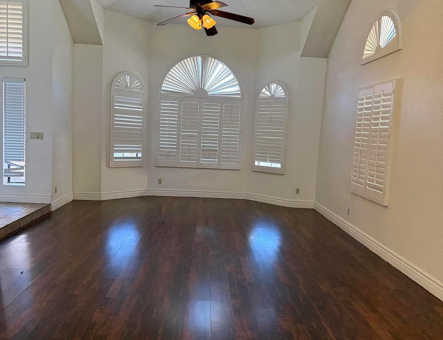 5 bed, 3.5 bath, 2946 sqft, $3,200 — Photo 4