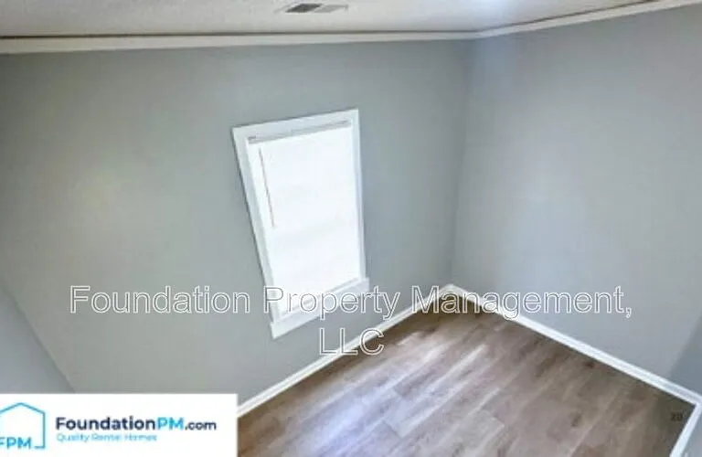 1748 Benning St — Photo 15