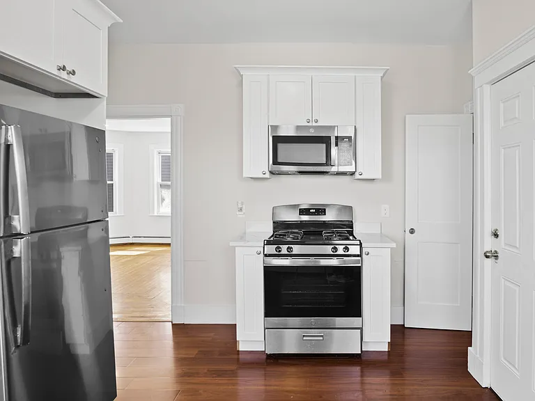 12 Redfield St #3 — Photo 2
