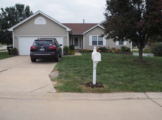 102 Wood Hollow Dr, Wentzville, MO
