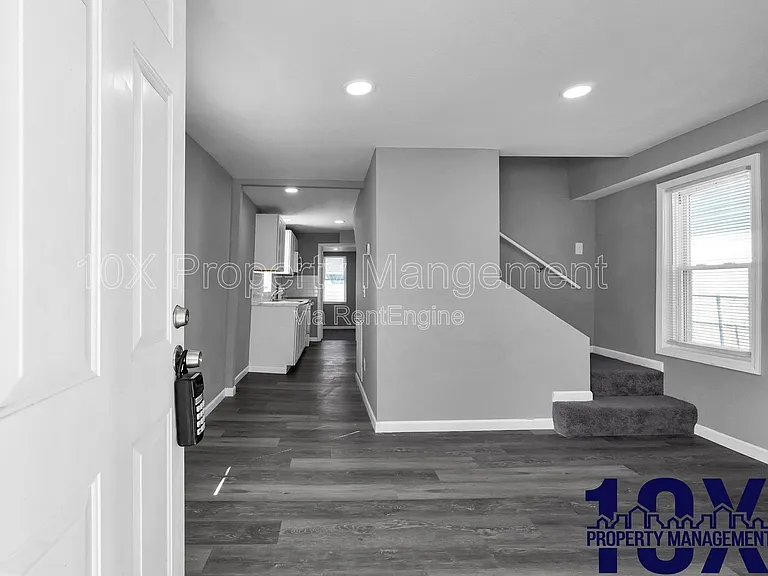 2767 Hiawatha St — Photo 4