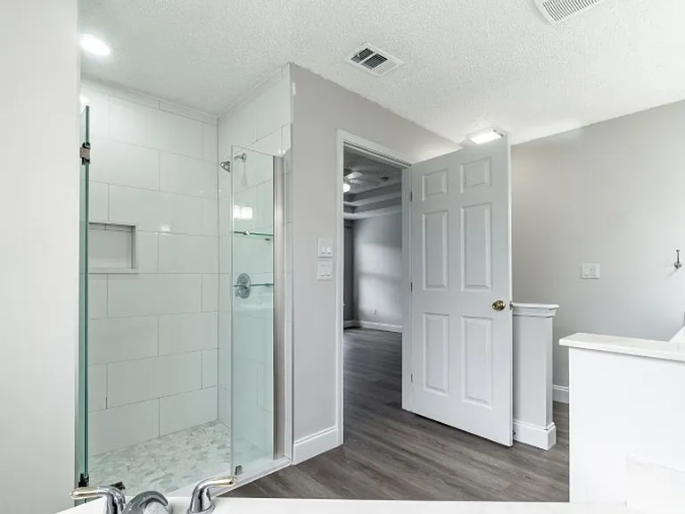 557 Grand Parke Dr — Photo 19