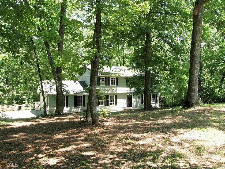 2nd image of 4104 Bridle Ln