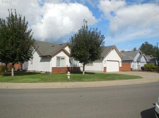 1247 Sonoma Dr, Eugene, OR 97404