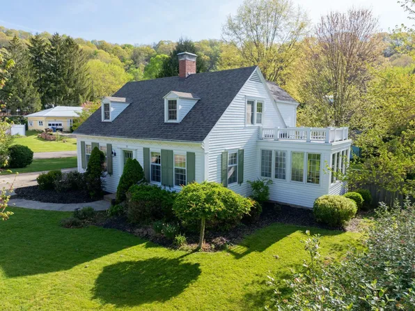 29 Grand Park Blvd, Athens, OH 45701