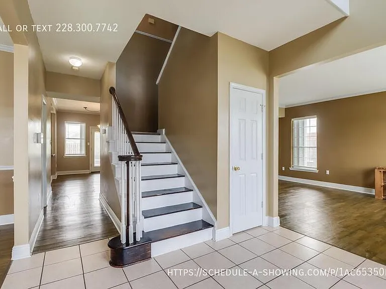 2073 Stone Bridge Dr — Photo 7