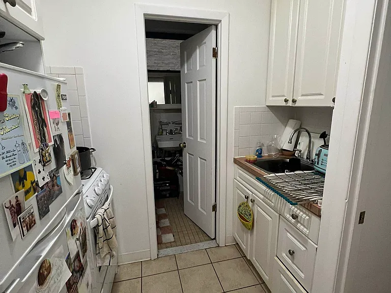 195 Spring St #7 — Photo 4