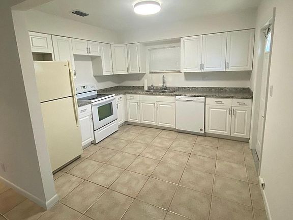 5th image of 1761 NE 55th St #1