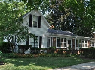 105 S Riverside Dr, Winamac, IN 46996