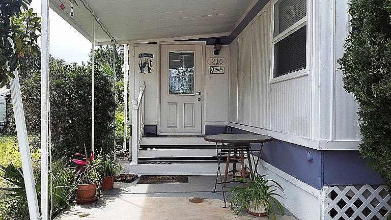 1st image of 216 Rogers Ct