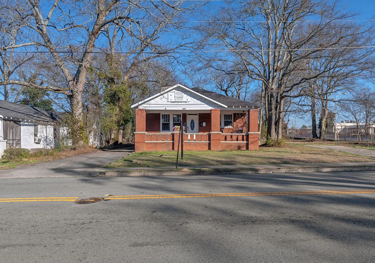 2882 Church Street — Photo 2