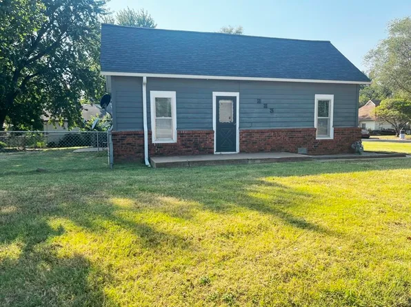 223 N 11th St, Kiowa, KS 67070