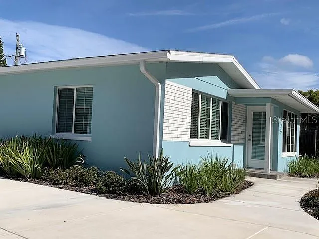 2 bed, 2.0 bath, 1223 sqft, $3,700 — Photo 4
