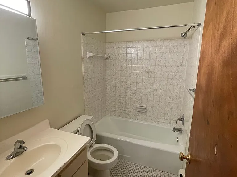 8008 W 28th St — Photo 38