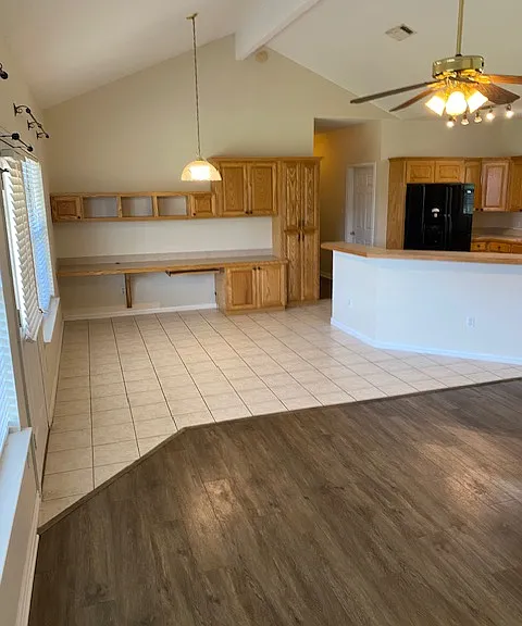 Dining w/vaulted ceiling and built ins