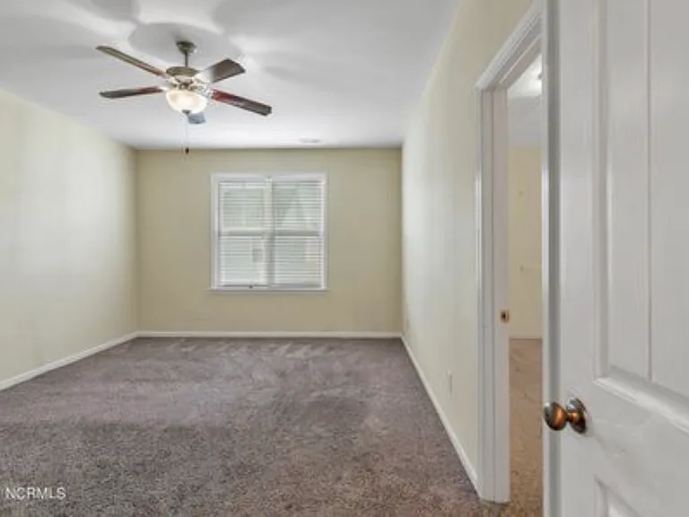 110 Waterstone Ln — Photo 4