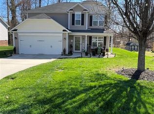 818 Leach Ave, Thomasville, NC 27360