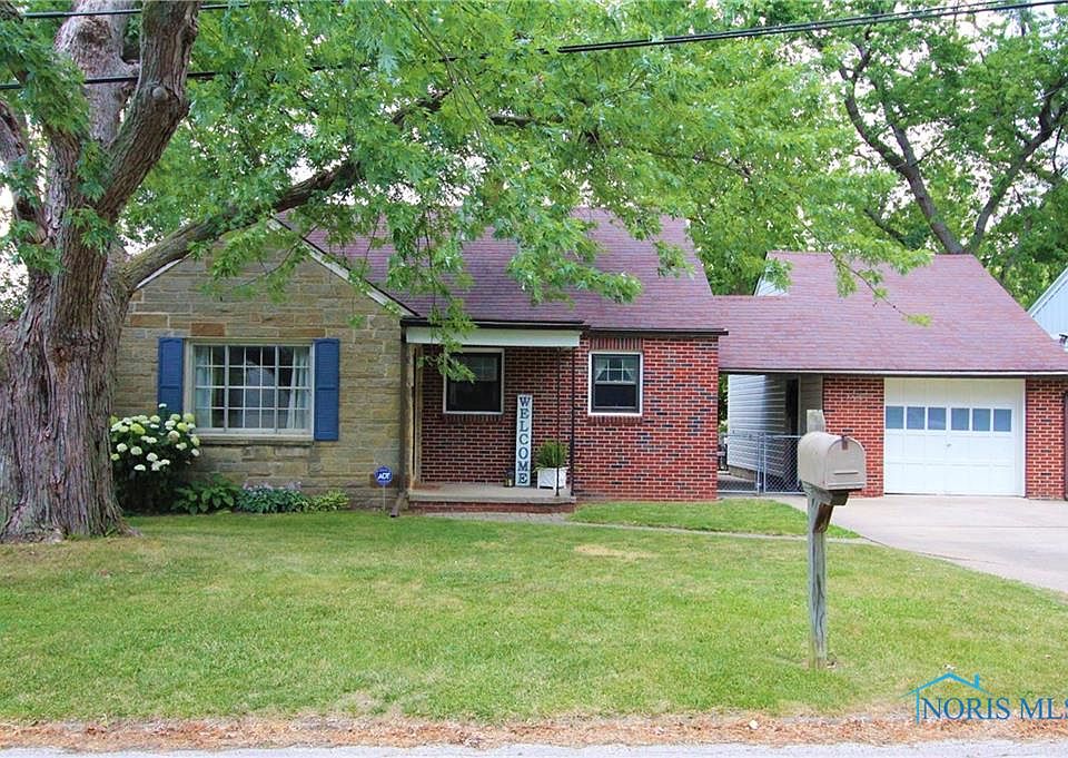 1st image of 10 Carolina Dr