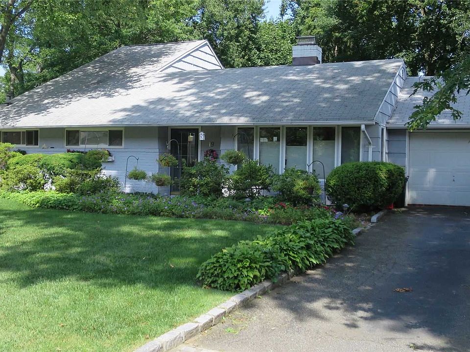 1st image of 19 Circle Dr