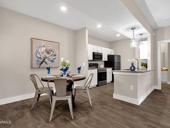2nd image of 13700 N FOUNTAIN HILLS Boulevard #212