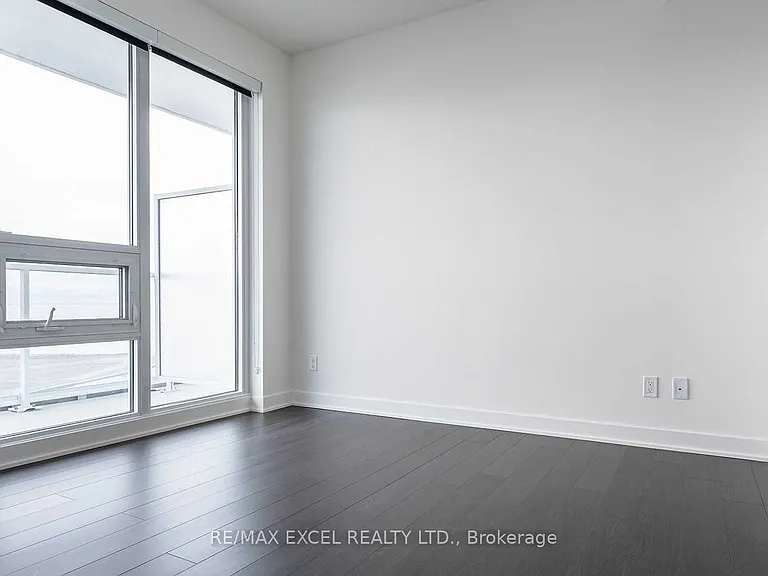 17 Bathurst St #4012 — Photo 4