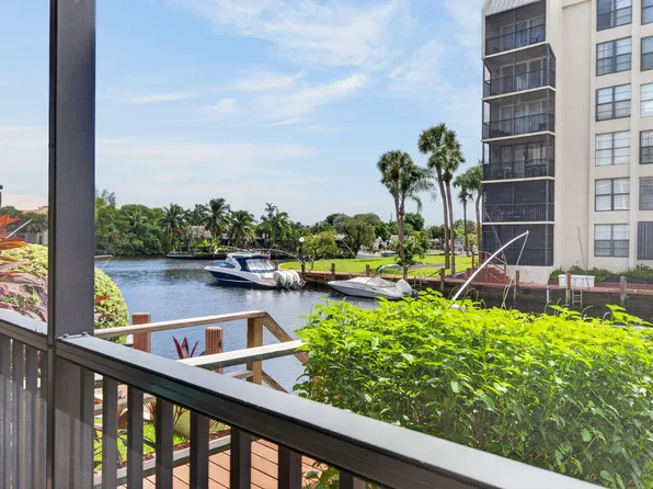 8 Royal Palm Way #104, Boca Raton, FL 33432