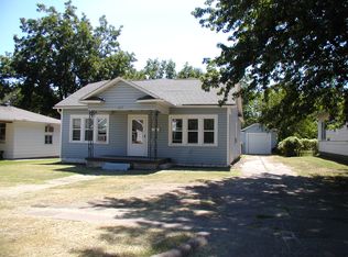 117 Adams Ave, Blackwell, OK 74631