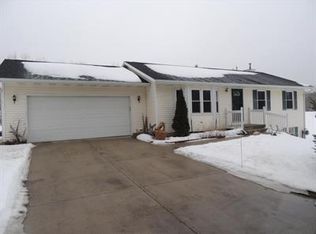 11625 Hoskins Ave, Cedar Springs, MI 49319