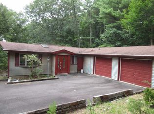 112 Greenwood Dr, Milford, PA 18337