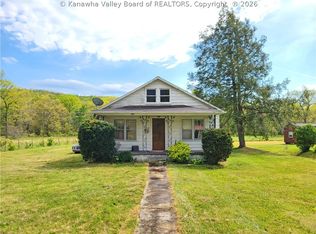 17631 N State Route 20, Meadow Bridge, WV 25976