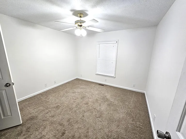 4925 Bear Bluff Rd — Photo 8