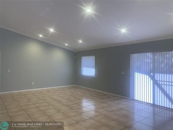 5th image of 719 NW 41st Way
