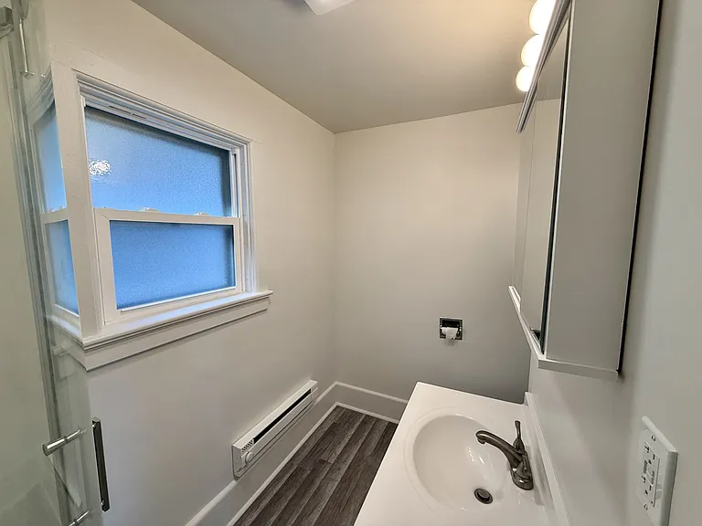 1304 Maryland Ave — Photo 5