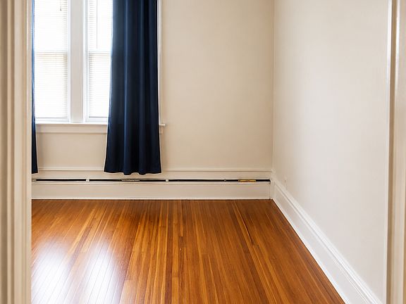2nd image of 1067 Main St #4