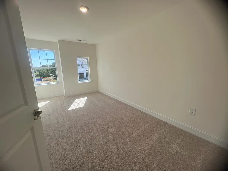 114 Wildflower Cir — Photo 12