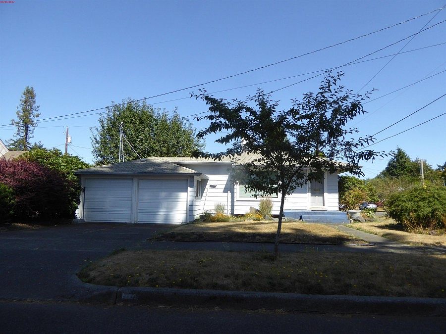 1st image of 1976 Thurston Ave NE