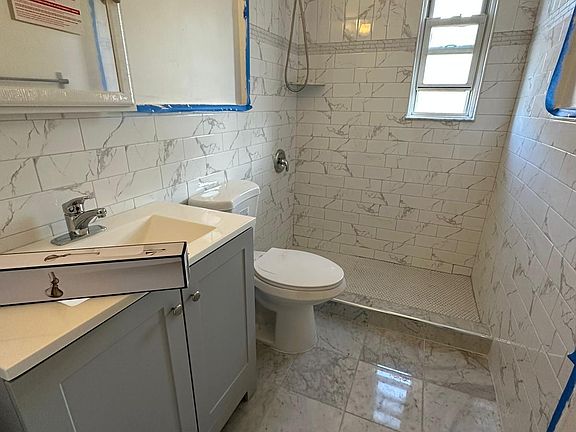 4th image of 15038 18th Ave Floor 2