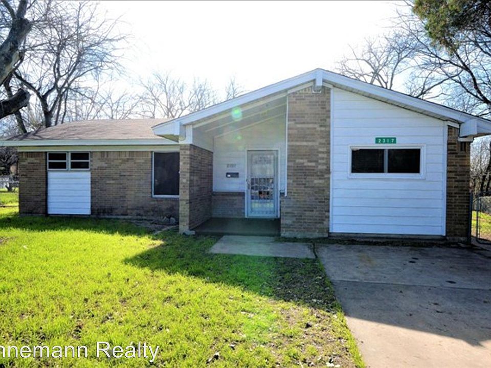 1st image of 2317 Debra Cir