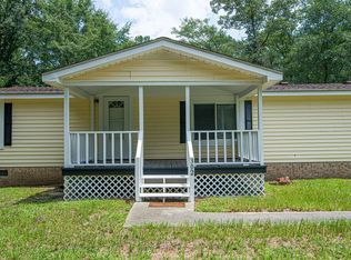 302 Hinson Ln, Richlands, NC 28574