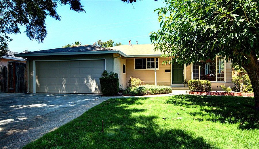 1st image of 4637 Vanderbilt Dr