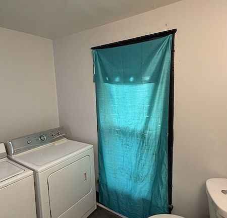 3rd image of 218 W 11th St