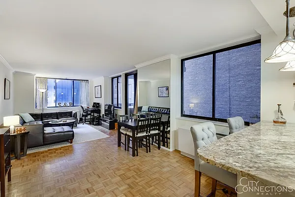 Rented by City Connections Realty | media 35