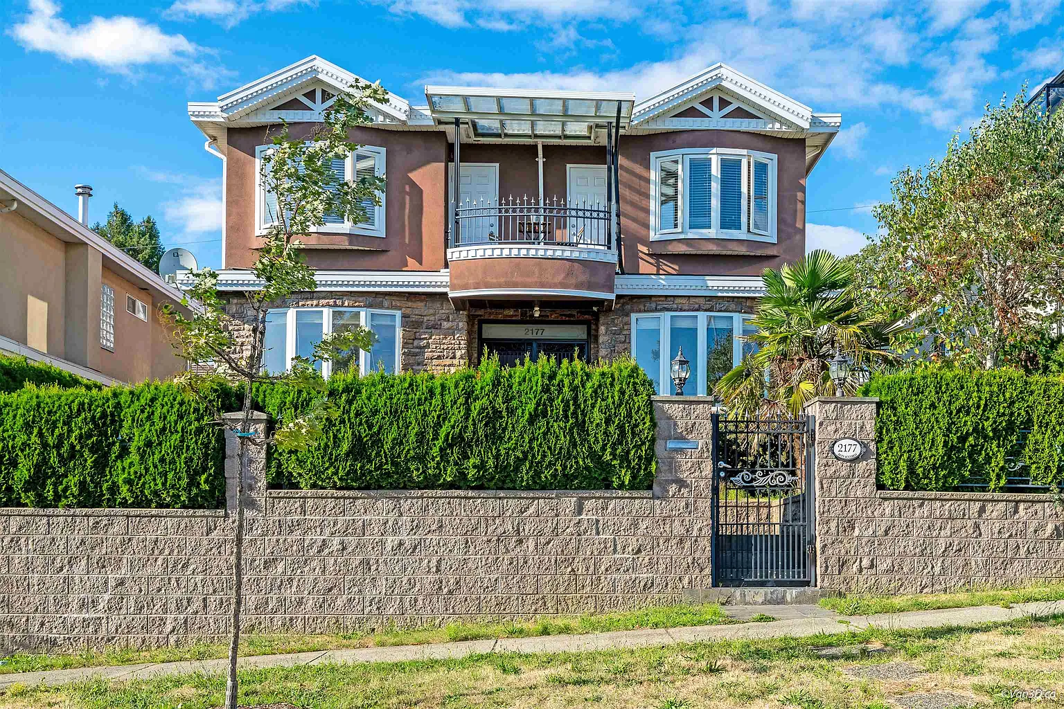 2177 Bonaccord Dr photo 1