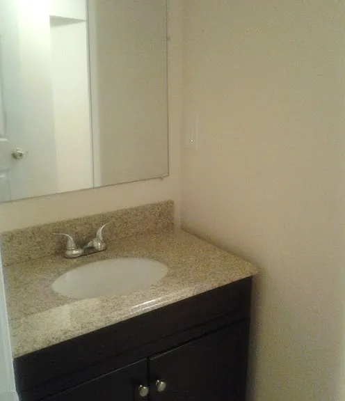 8516 Potomac Ave — Photo 8