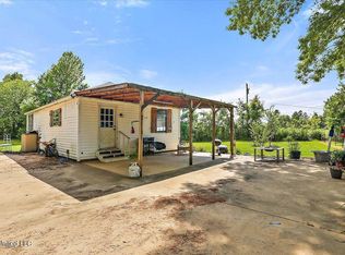 14691 Lebanon Pinegrove Rd, Terry, MS 39170